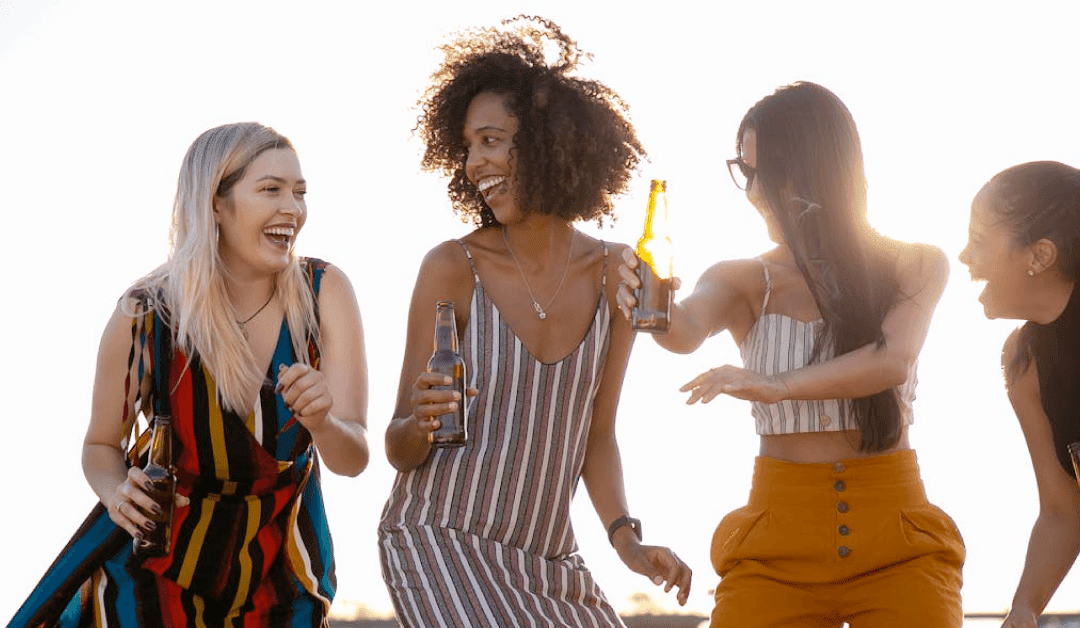 Childfree-Winnipeg-Womens-Meetup-Group - women having fun together